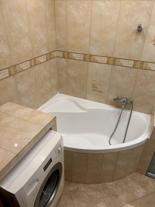 Big Apart - Rynek 8 - Nice View - 3 Rooms - 9 People Wroclaw Ngoại thất bức ảnh